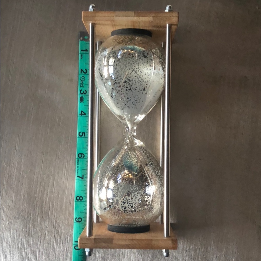 Hour glass